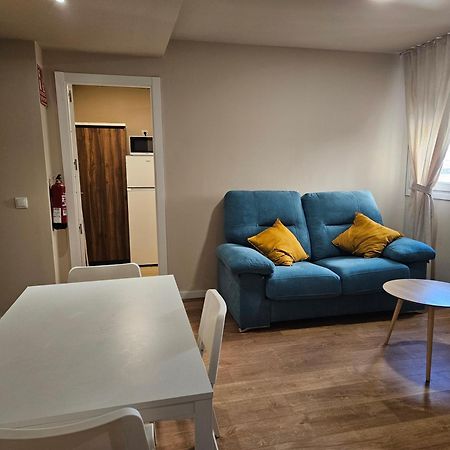 Apartamentos Picasso Alcalá de Henares Quarto foto