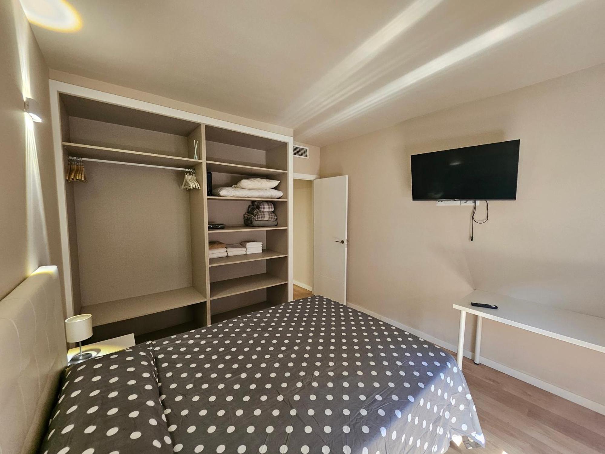 Apartamentos Picasso Alcalá de Henares Quarto foto
